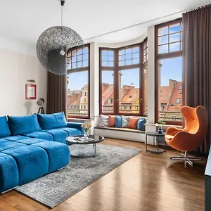 Majestic -150m2 With Iconic Market Square View As R506 Breslau